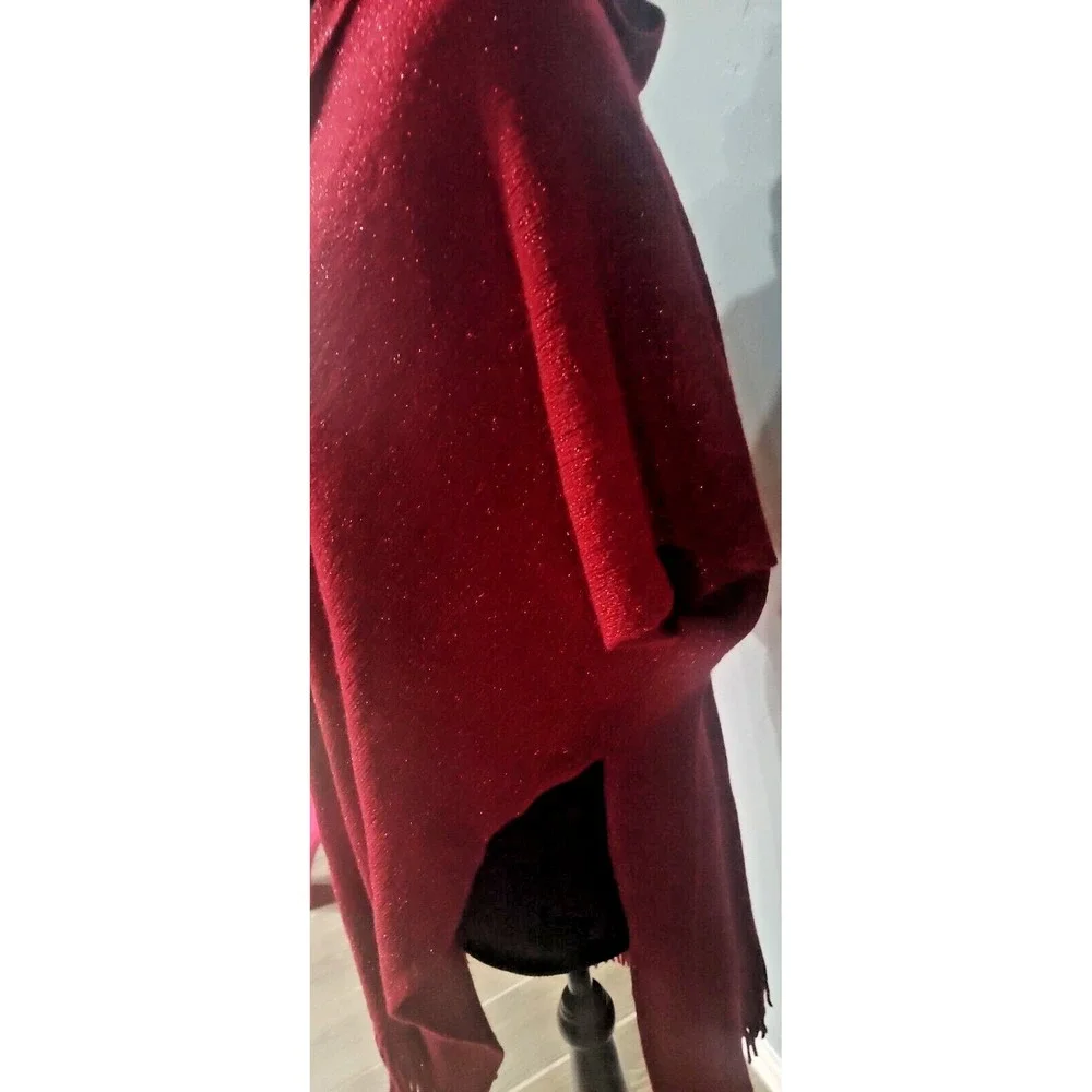 Women's Red Poncho Hooded‎ Knit Shawl whit Ruffle.